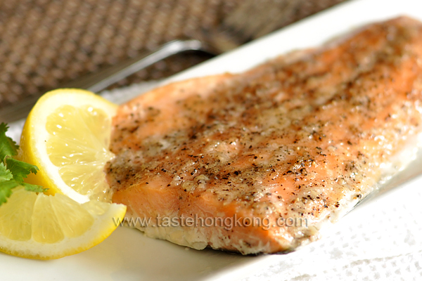 Salmon Fillet with Maple Syrup and Garlic Paste