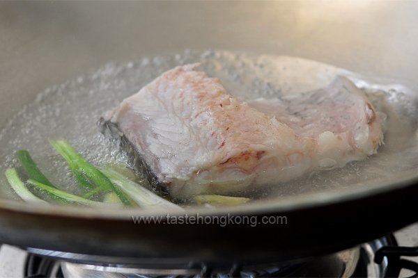 West Lake Vinegar Fish, Sweet and Sour Style 西湖醋鱼 West Lake Vinegar Fish, Sweet and Sour Style 西湖醋鱼