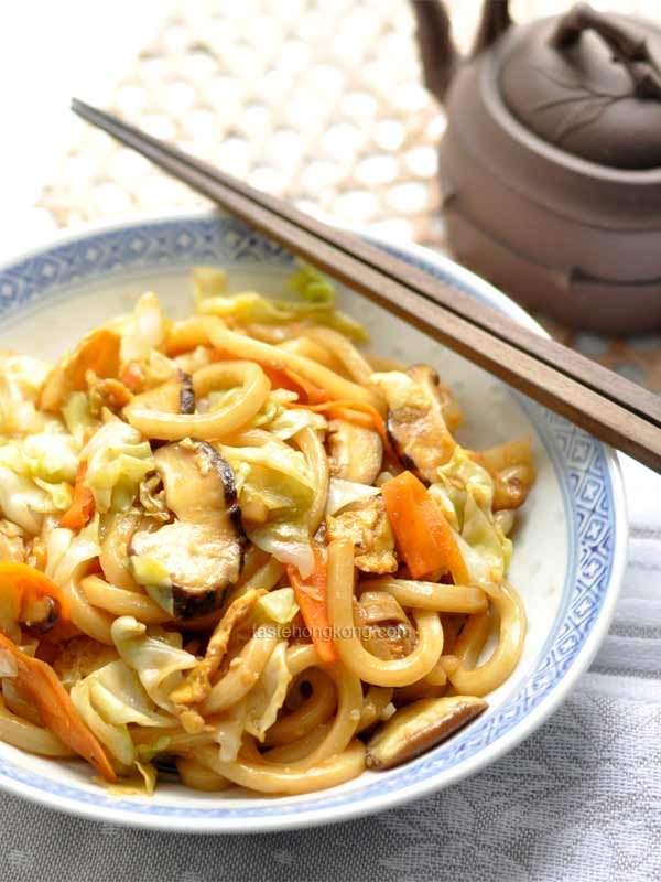 Japanese Stir-Fry Udon Noodles with Vegetables Japanese Stir-Fry Udon Noodles with Vegetables